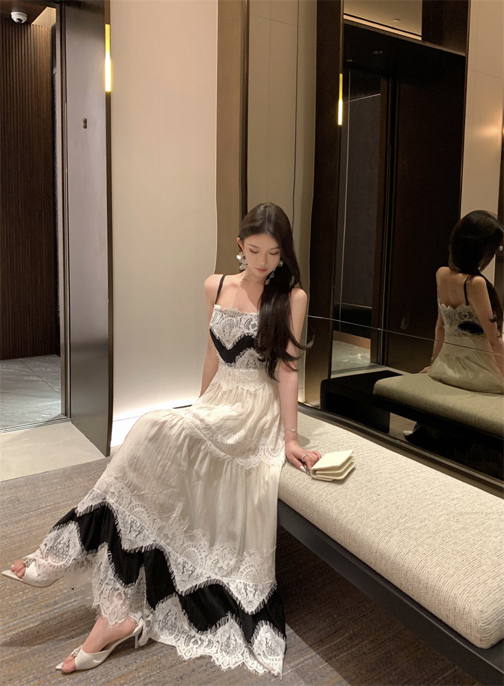 Modern Spaghetti Strap A-Line Maxi Dress Romantic Trimmed Lace Cinched-Waist Color-Block Long Dress AP3485