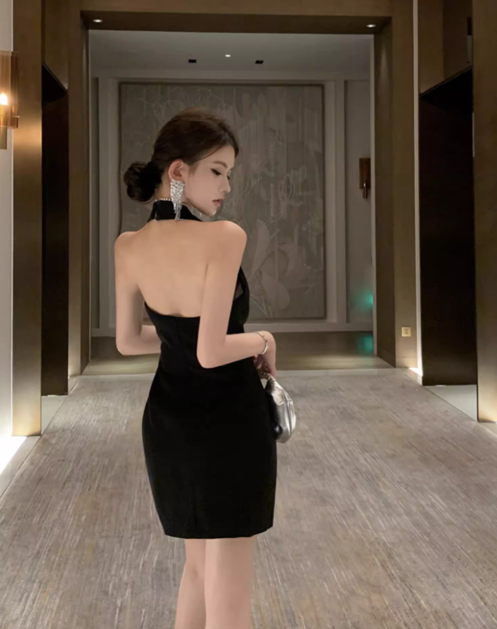 Vogue LBD Waist-Cinching Sheath Mini Dress Alluring Beading Butterflies Deep V Neck Black Halter Short Dress AP3487