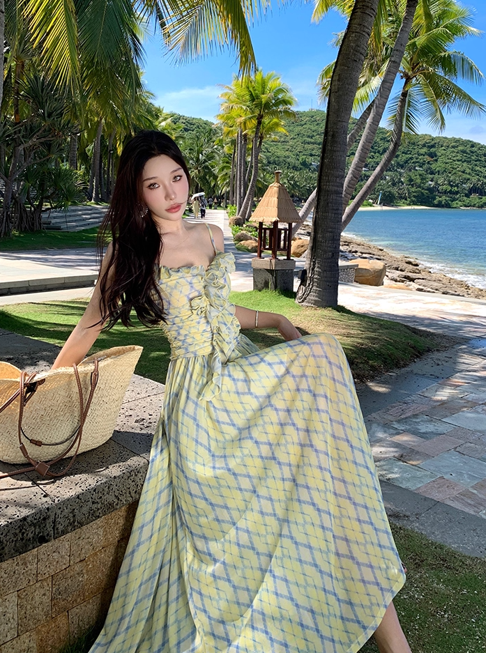 Stylish A-Line Trimmed Ruffles Maxi Dress Vintage Spaghetti Strap Cinched-Waist Plaid Flowy Hem Long Dress AP3493