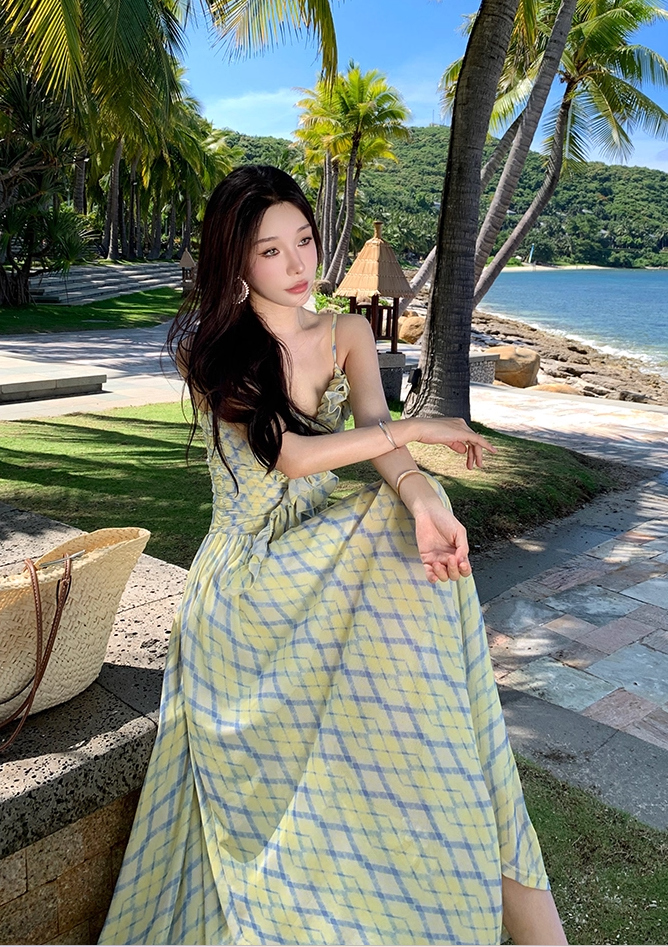 Stylish A-Line Trimmed Ruffles Maxi Dress Vintage Spaghetti Strap Cinched-Waist Plaid Flowy Hem Long Dress AP3493