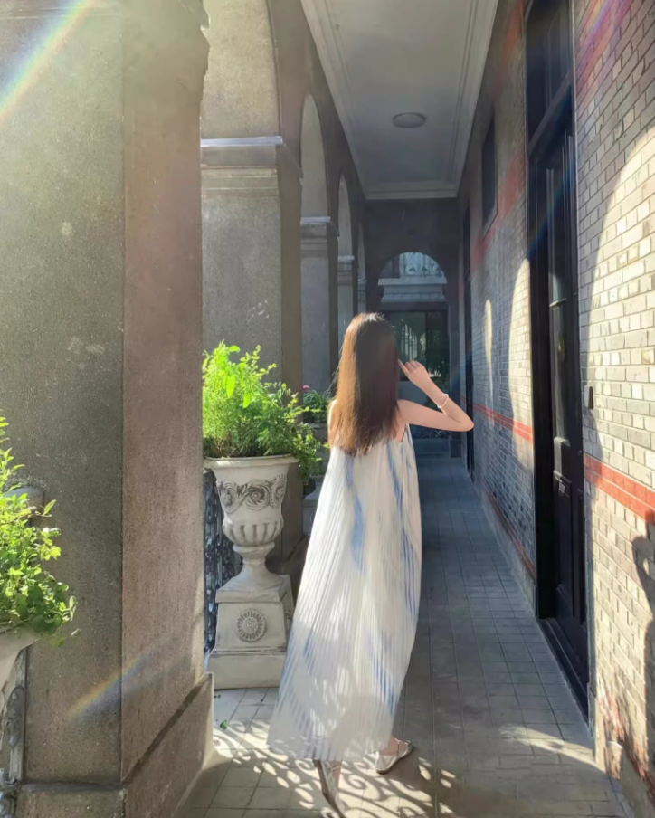 Simple Spaghetti Strap Ombre Maxi Dress With Lining Chic A-Line Pleated Flowy Long Dress AP3500