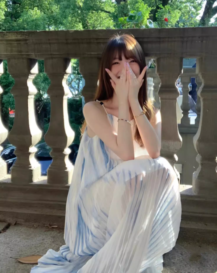 Simple Spaghetti Strap Ombre Maxi Dress With Lining Chic A-Line Pleated Flowy Long Dress AP3500