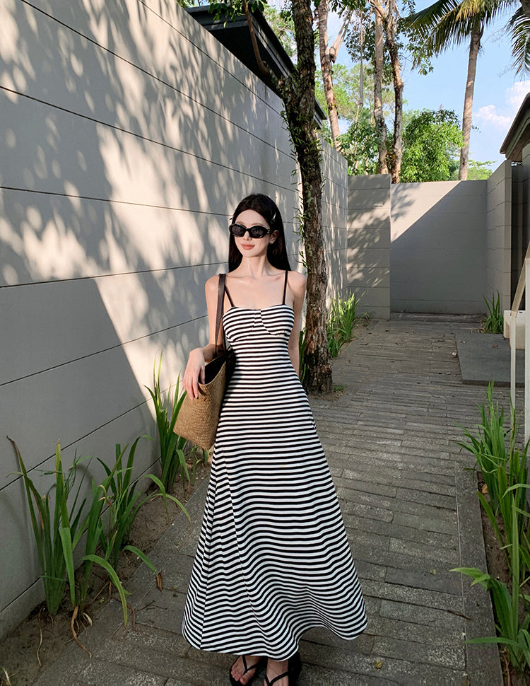 Ethereal A-Line Spaghetti Straps Backless Maxi Dress Novelty Black & White Striped Long Dress AP3513