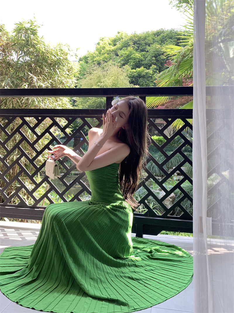 Artistic Strapless Flowy Cinched-Waist Maxi Dresses Vibrant A-Line Pleated Green Long Dress AP3516