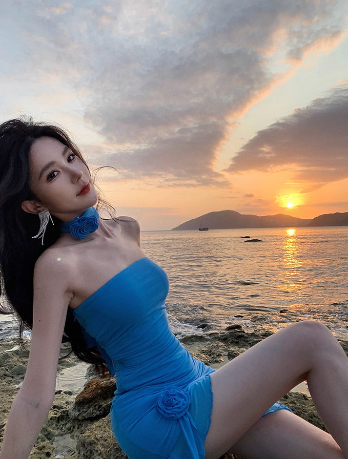 Fascinating Asymmetric Hem Ruffles Trim Mini Dress Y2K Style Bodycon Strapless Floral Design Short Dress AP3532