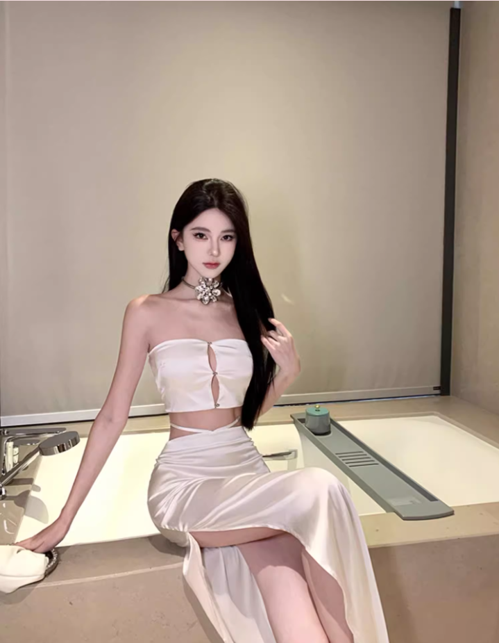 Modern 2-Piece Set Sheath Maxi Dresses Chic High-Slit Cutout Strapless Long Dress AP3555