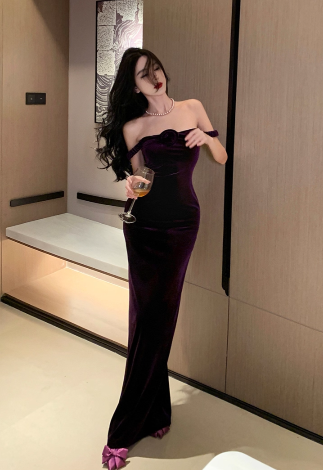 Minimalist Sheath 3D Floral Design Evening Maxi Dress Chic Velvet Spaghetti Straps Slit Long Dress AP3571