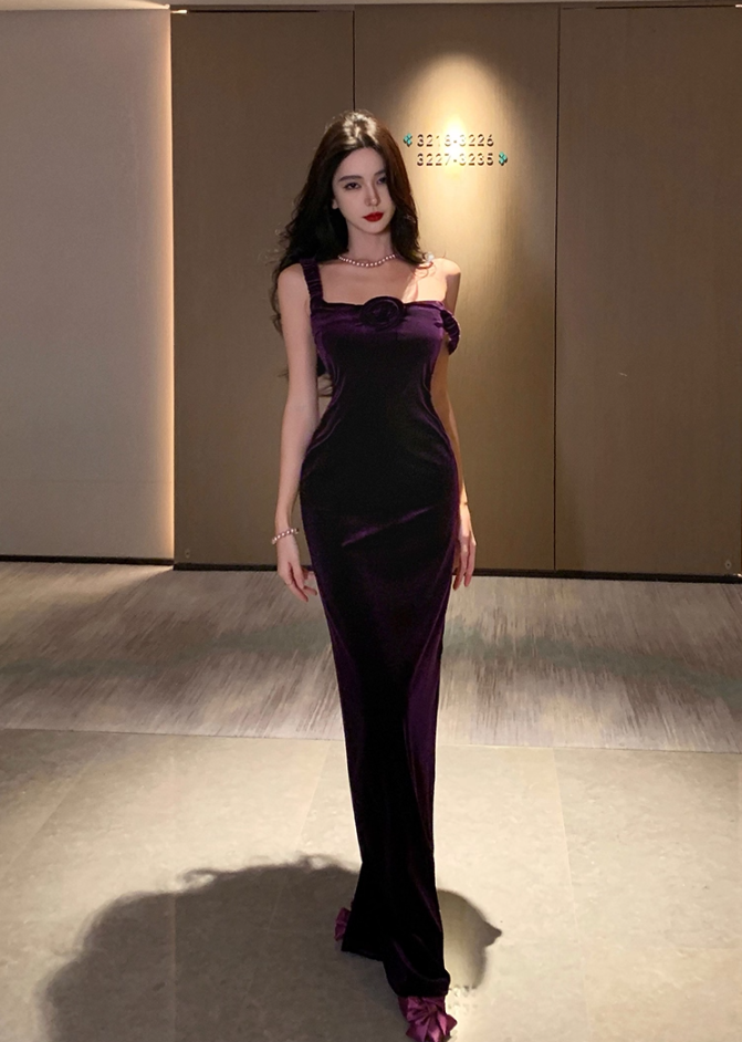 Minimalist Sheath 3D Floral Design Evening Maxi Dress Chic Velvet Spaghetti Straps Slit Long Dress AP3571