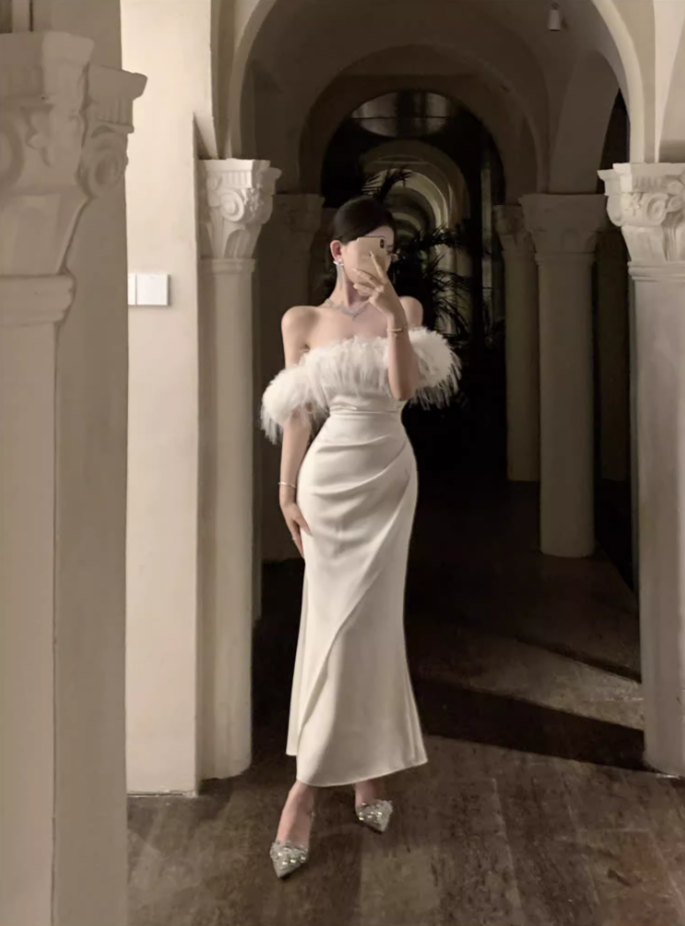 French Style White Lace-Up Mermaid Long Dress Romantic Off-Shoulder Feather Trim Evening Long Dress AP3572