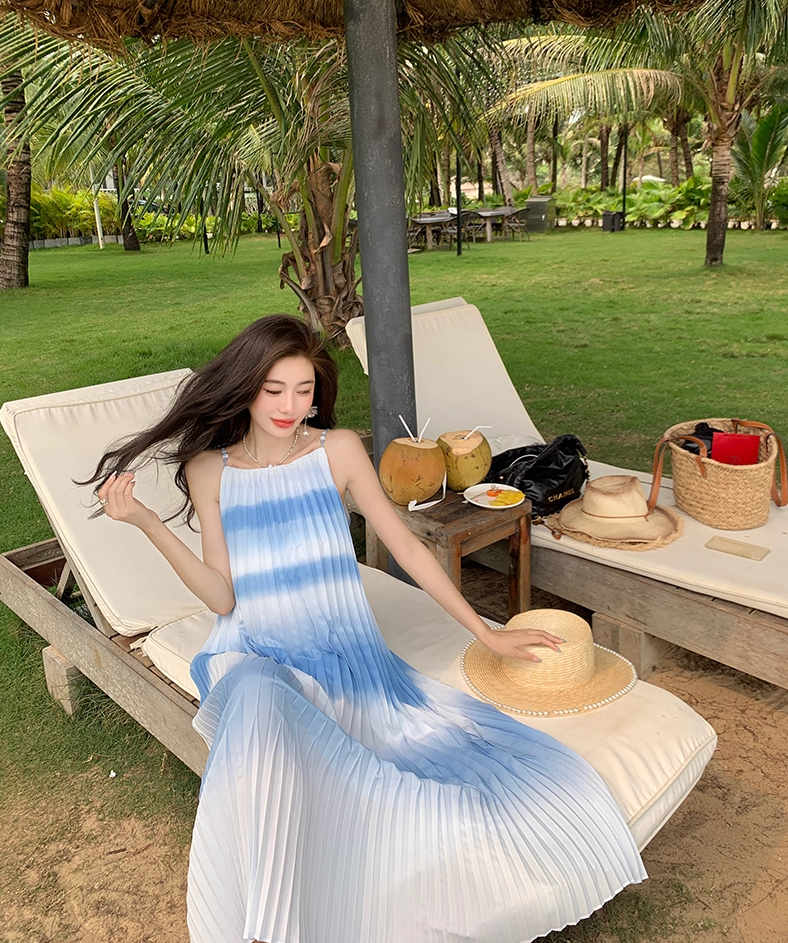 Classical Spaghetti Straps White & Blue Ombre Maxi Dress Novelty A-Line Pressed Pleated Long Dress AP3589