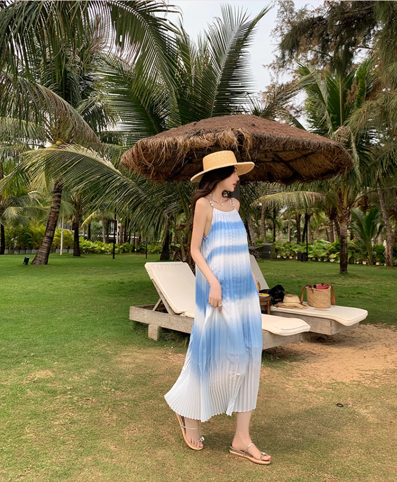 Classical Spaghetti Straps White & Blue Ombre Maxi Dress Novelty A-Line Pressed Pleated Long Dress AP3589