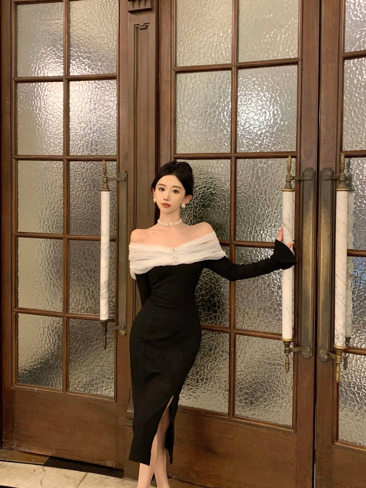 Sexy Tulle Off-Shoulder Sheath High-Slit Midi Dress Vogue Long Sleeve Rhinestones Sequins Design Long Dress AP3646