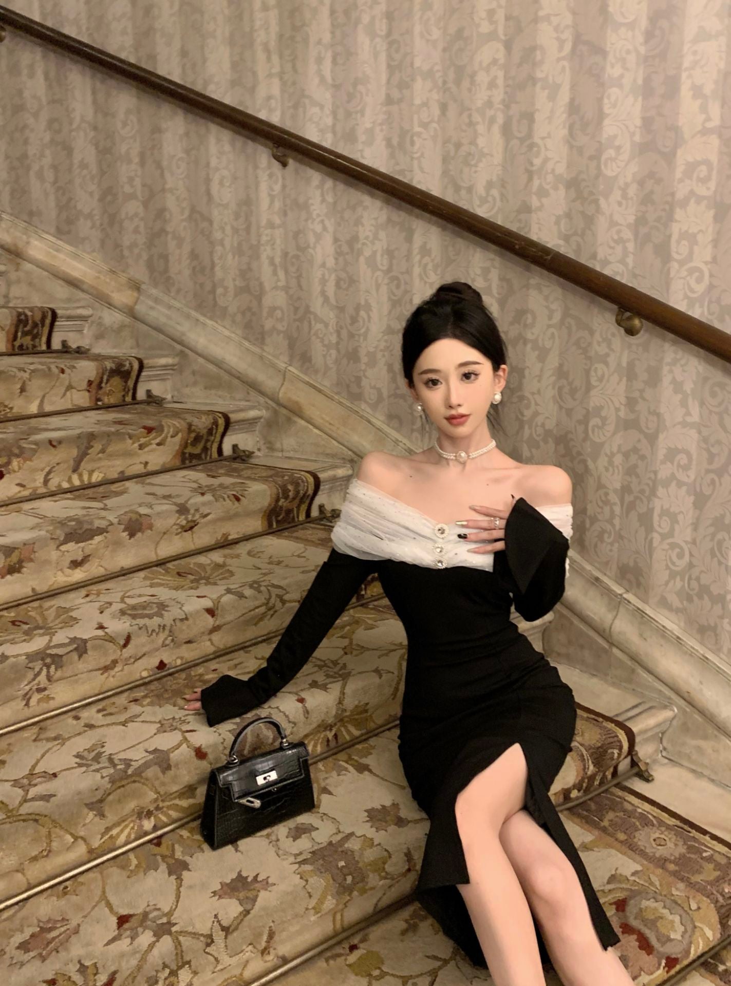 Sexy Tulle Off-Shoulder Sheath High-Slit Midi Dress Vogue Long Sleeve Rhinestones Sequins Design Long Dress AP3646