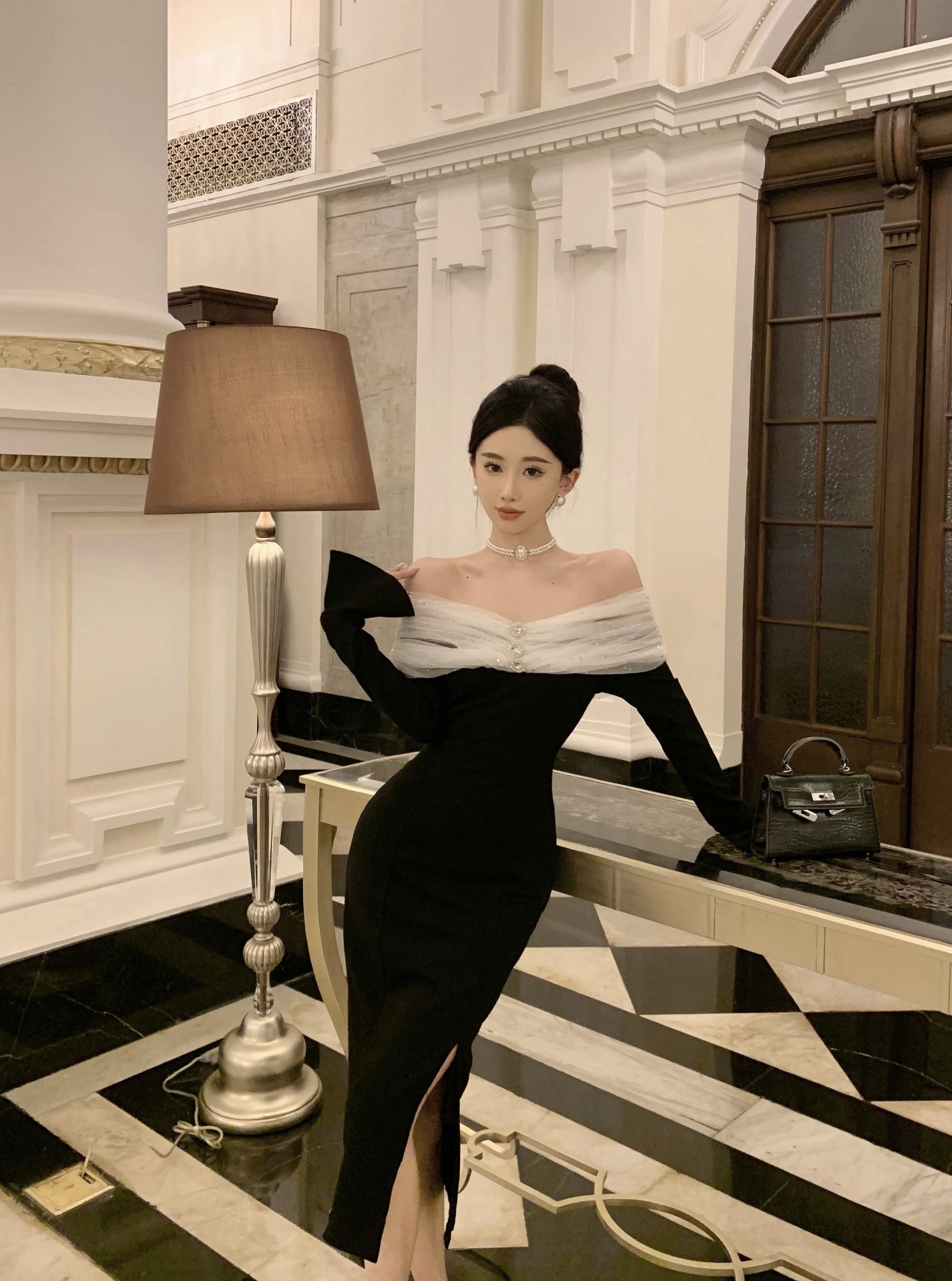 Sexy Tulle Off-Shoulder Sheath High-Slit Midi Dress Vogue Long Sleeve Rhinestones Sequins Design Long Dress AP3646