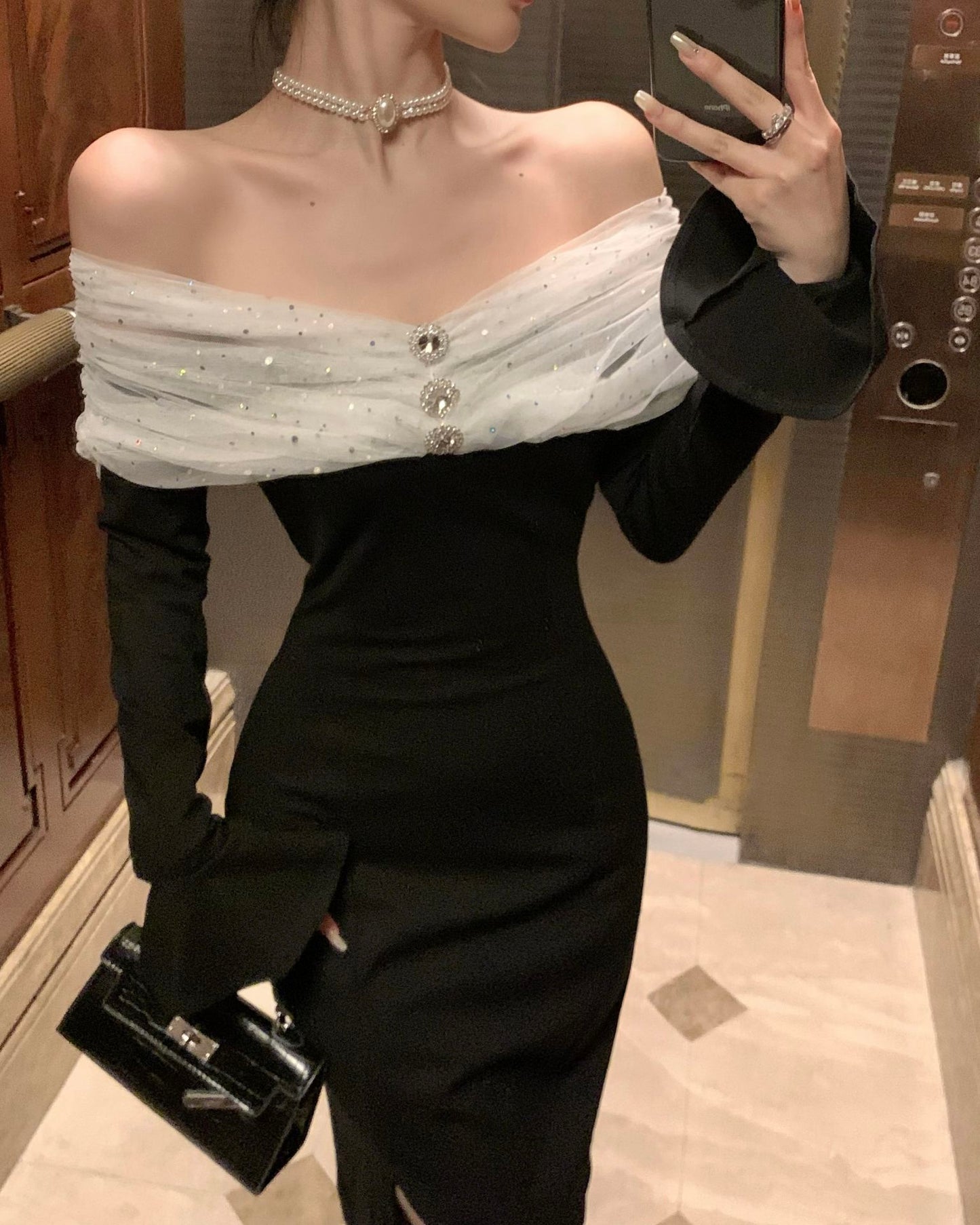 Sexy Tulle Off-Shoulder Sheath High-Slit Midi Dress Vogue Long Sleeve Rhinestones Sequins Design Long Dress AP3646