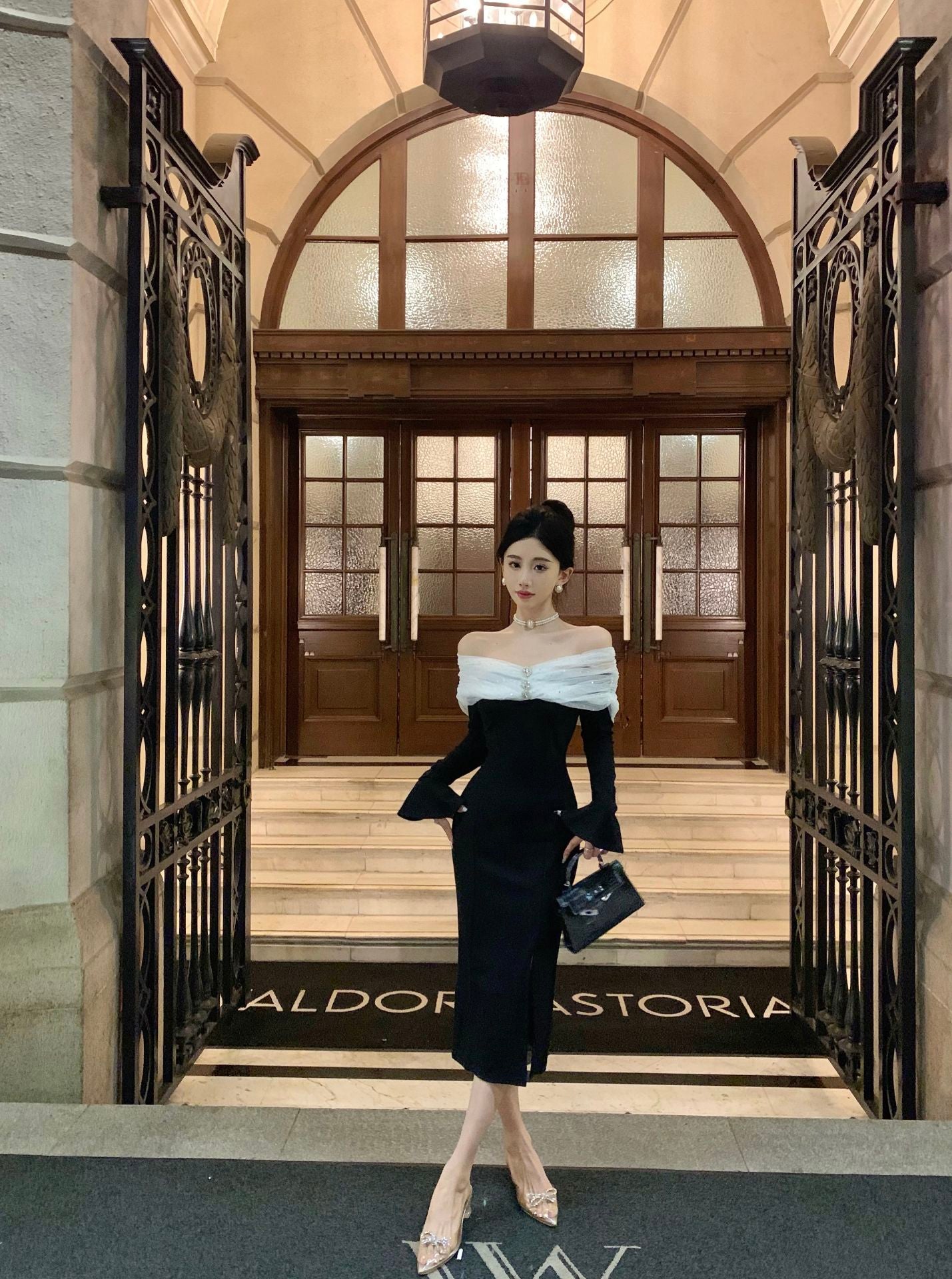 Sexy Tulle Off-Shoulder Sheath High-Slit Midi Dress Vogue Long Sleeve Rhinestones Sequins Design Long Dress AP3646