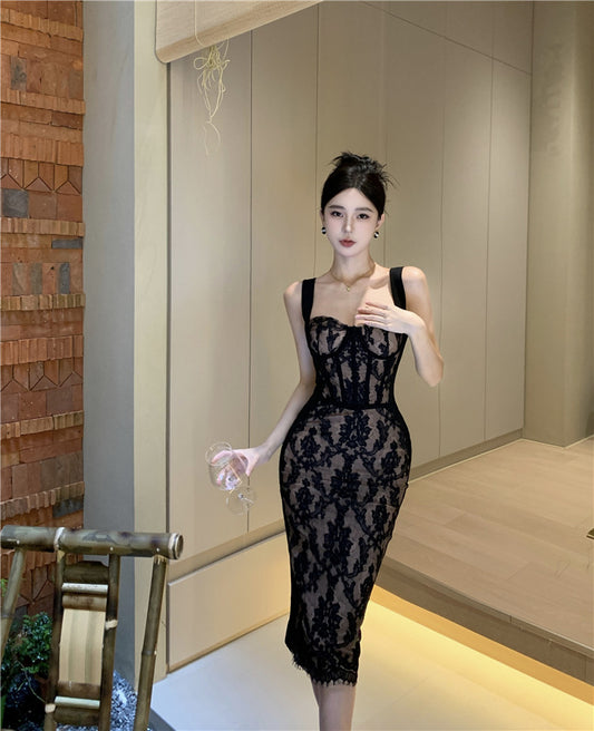 Modern Spaghetti Straps Slit Sheath Midi Dress Glam Cinched-Waist Black Lace Splicing Evening Long Dress AP3648