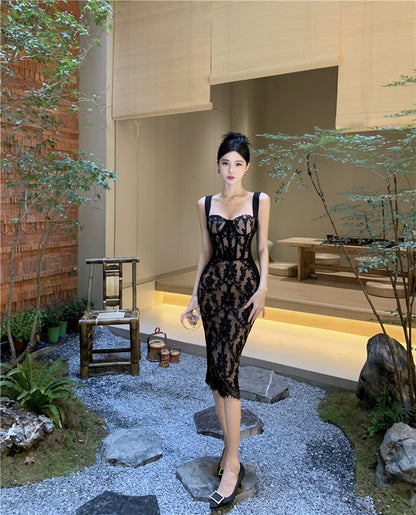 Modern Spaghetti Straps Slit Sheath Midi Dress Glam Cinched-Waist Black Lace Splicing Evening Long Dress AP3648