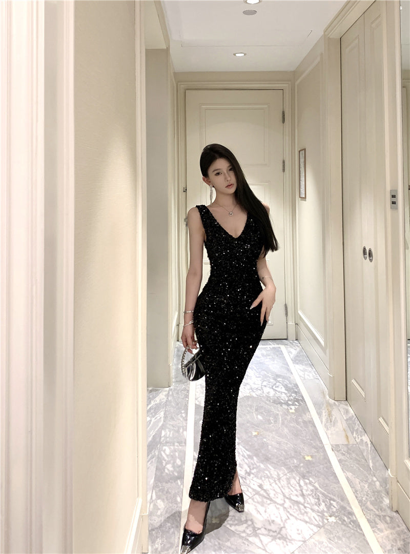 Superb Black Mermaid Evening Maxi Dress Sparkly Sequins Accent V Neck Long Dress AP3667