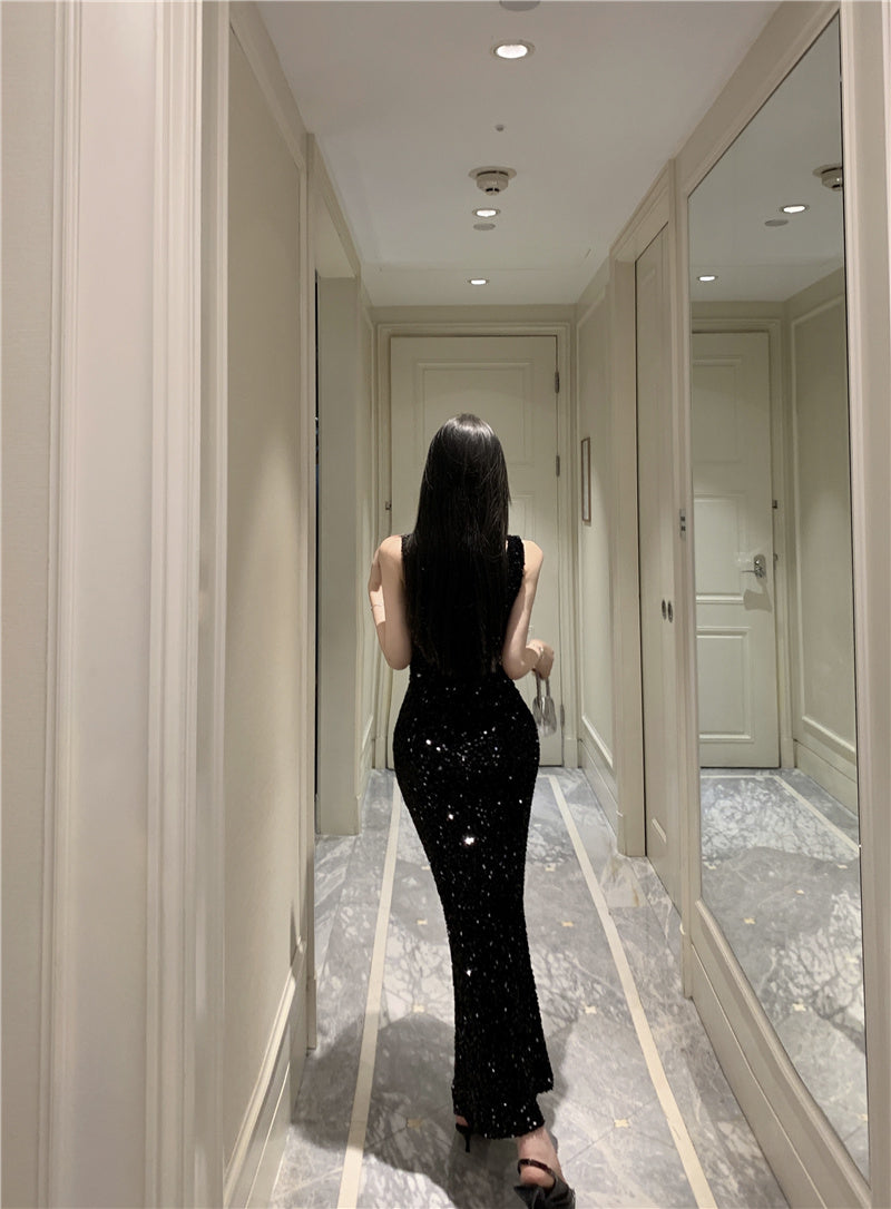 Superb Black Mermaid Evening Maxi Dress Sparkly Sequins Accent V Neck Long Dress AP3667