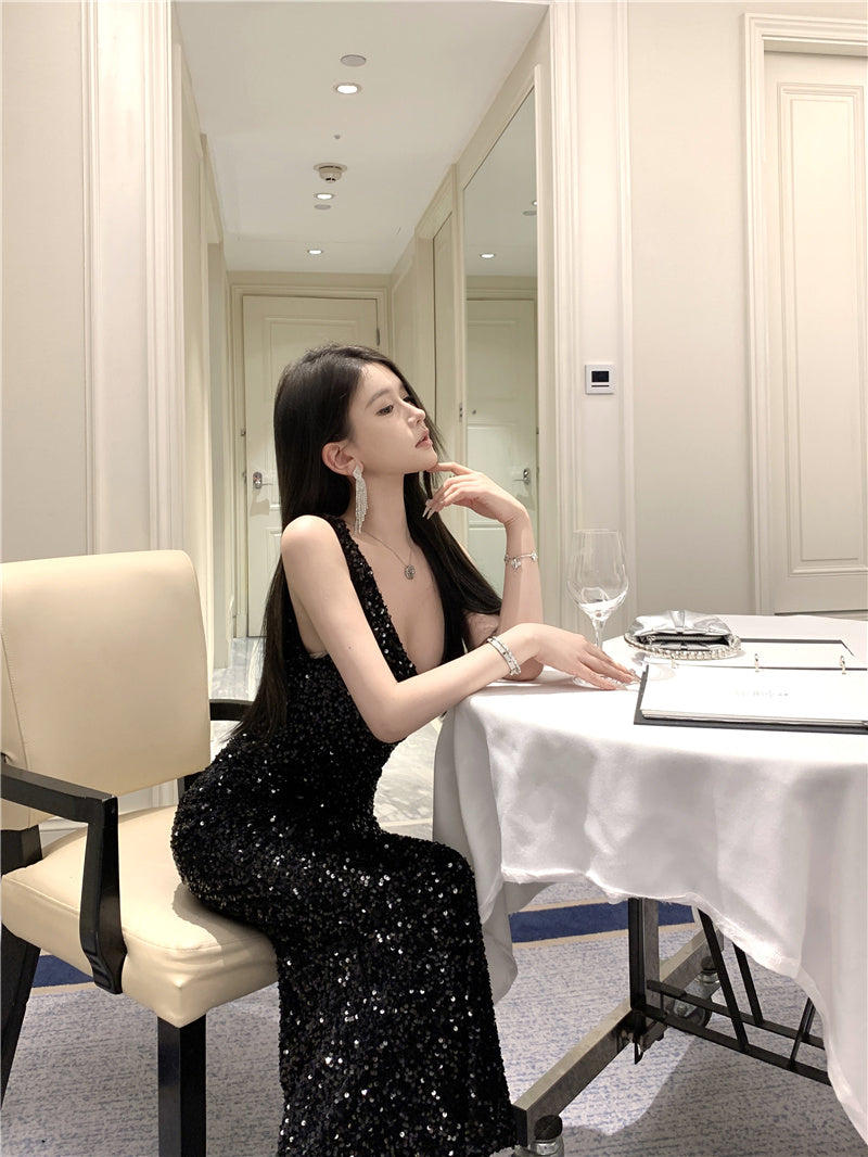 Superb Black Mermaid Evening Maxi Dress Sparkly Sequins Accent V Neck Long Dress AP3667