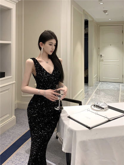 Superb Black Mermaid Evening Maxi Dress Sparkly Sequins Accent V Neck Long Dress AP3667