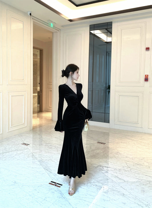 Amazing V Neck Long Bell Sleeve Maxi Dress Romantic Mermaid Minimalism Black Long Dress AP3669