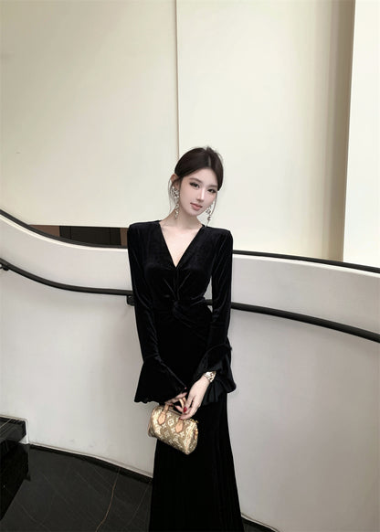 Amazing V Neck Long Bell Sleeve Maxi Dress Romantic Mermaid Minimalism Black Long Dress AP3669