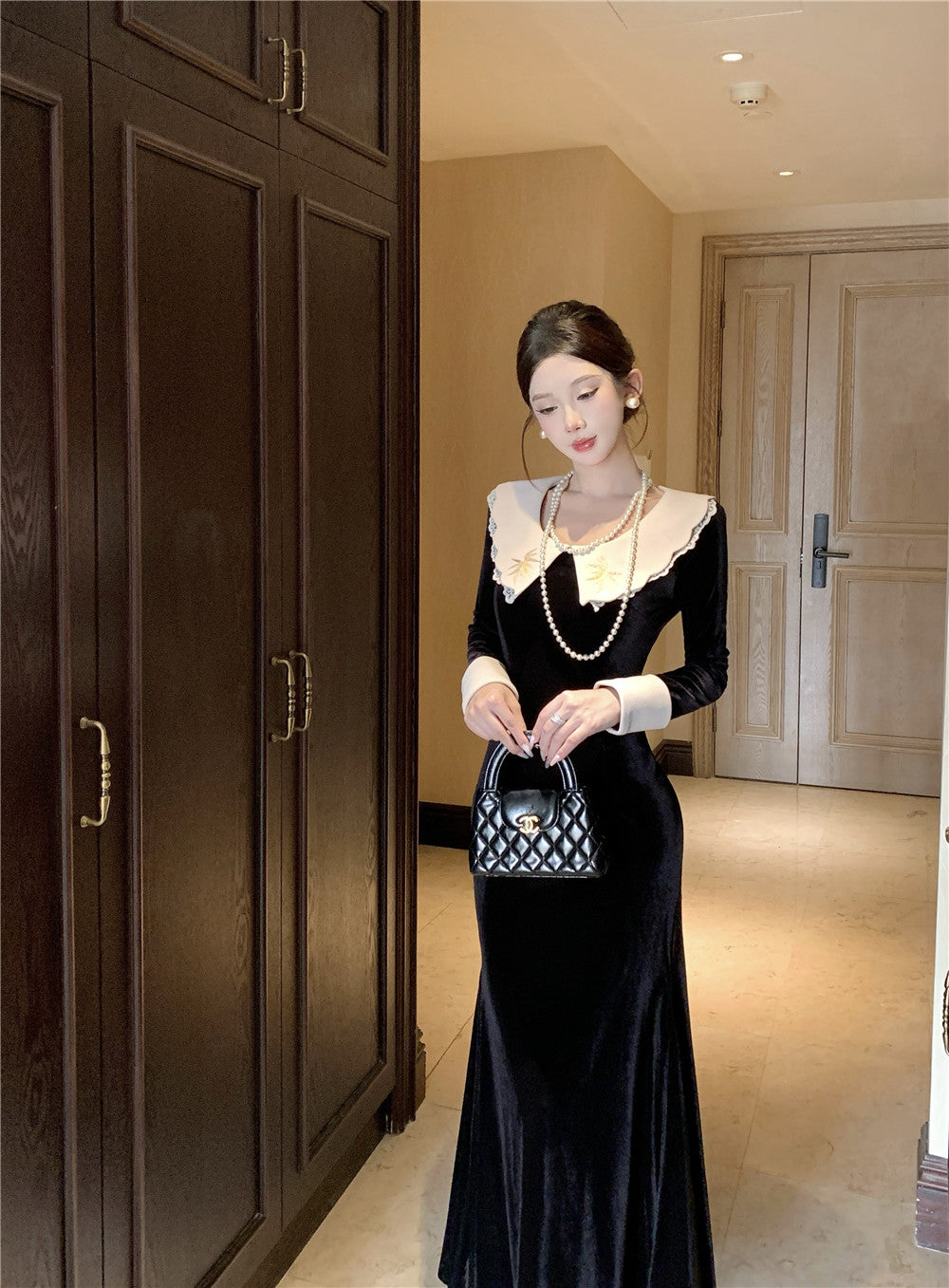 Fabulous Long Sleeve Embroidered Jewel Neck Maxi Dress French Style Mermaid Black Long Dress AP3676