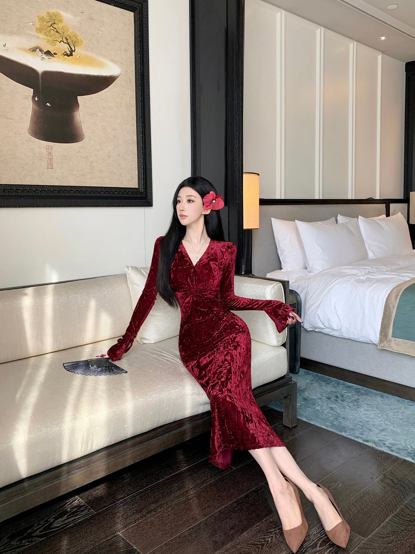 Luxury Mermaid V Neck Red Maxi Dress Sexy Long Sleeve Velvet Evening Long Dress AP3679