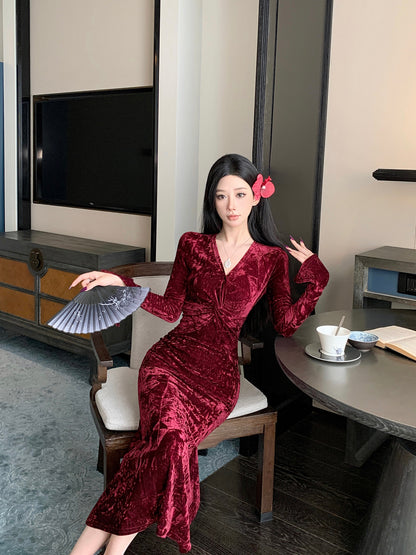 Luxury Mermaid V Neck Red Maxi Dress Sexy Long Sleeve Velvet Evening Long Dress AP3679