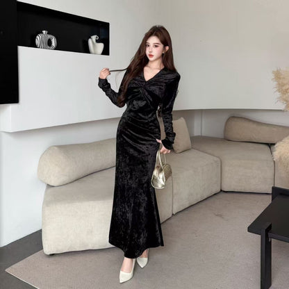 Graceful Velvet Red Mermaid Maxi Dress Chic Long Sleeve V Neck Evening Long Dress AP3680