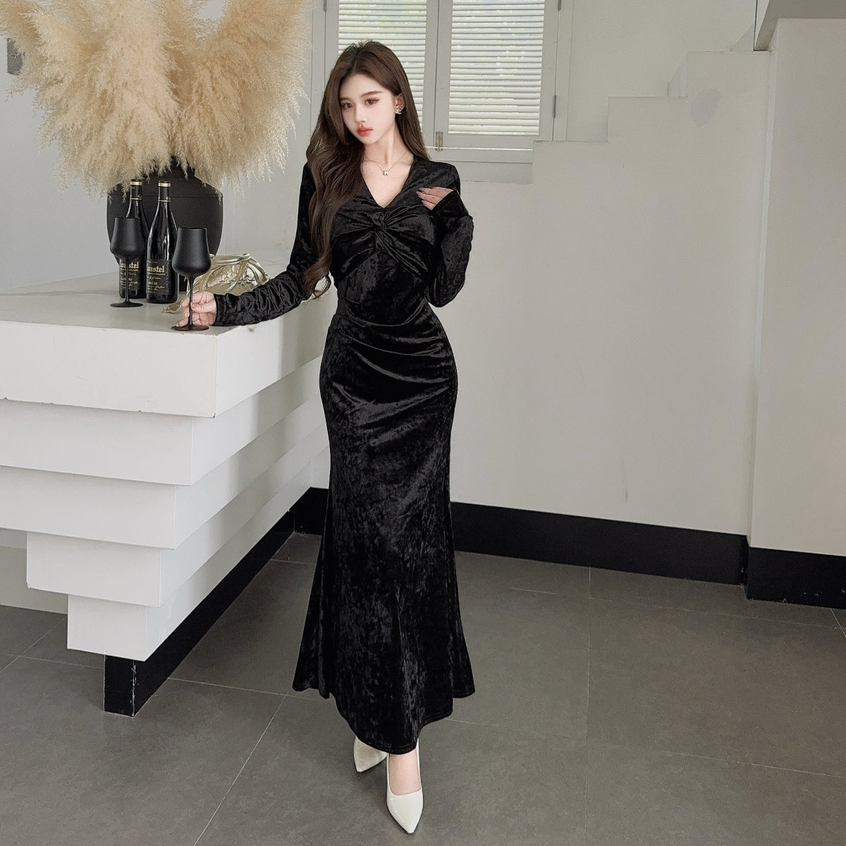 Graceful Velvet Red Mermaid Maxi Dress Chic Long Sleeve V Neck Evening Long Dress AP3680