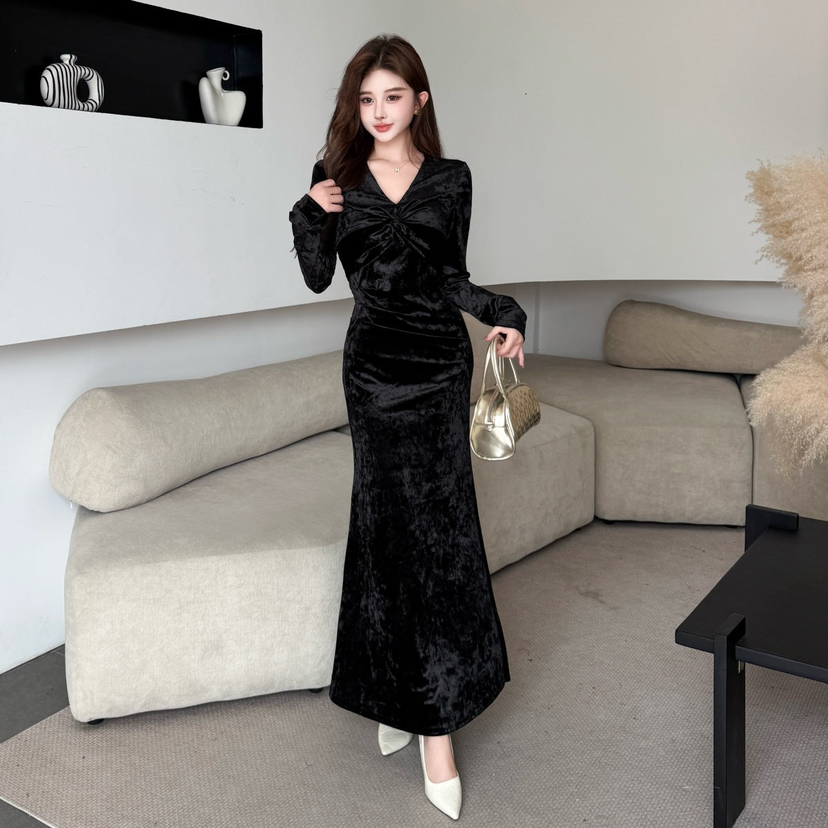 Graceful Velvet Red Mermaid Maxi Dress Chic Long Sleeve V Neck Evening Long Dress AP3680