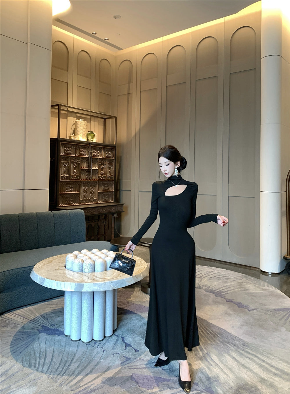 Fantastic Long Sleeve High Collar Maxi Dress Vogue A-Line Cutout Black Evening Long Dress AP3695