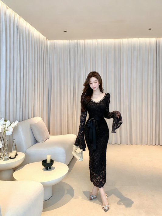 Dramatic Lace Splicing Sheath V Neck Maxi Dress Sexy Crystals Accent Long Bell Sleeve Evening Long Dress AP3707