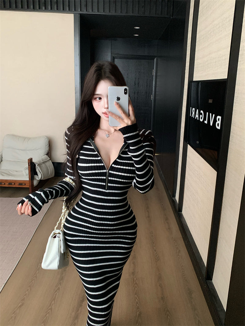 Minimalist Zebra Stripe Sheath Maxi Dress Casual Hooded V Neck Long Sleeve Zipper Design Long Dress AP3713