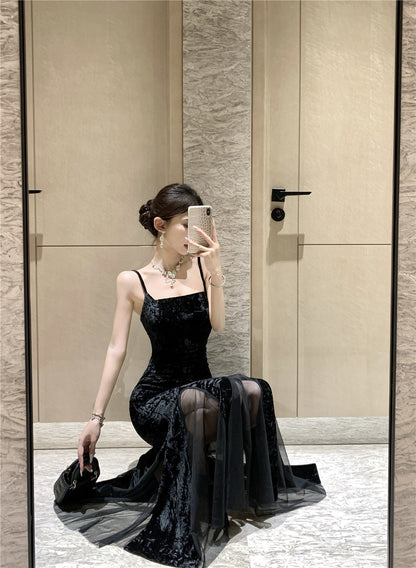 Appealing Spaghetti Strap Black Velvet Maxi Dress Unique Sheer Tulle Splicing Mermaid Long Dress AP3745