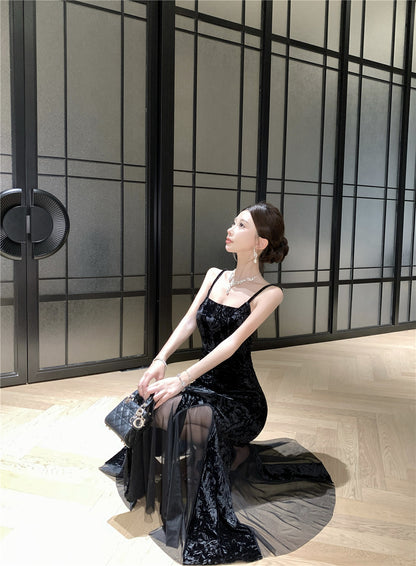 Appealing Spaghetti Strap Black Velvet Maxi Dress Unique Sheer Tulle Splicing Mermaid Long Dress AP3745