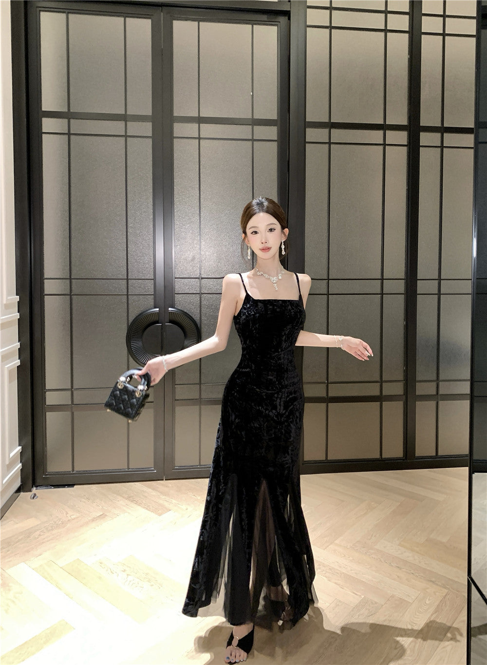Appealing Spaghetti Strap Black Velvet Maxi Dress Unique Sheer Tulle Splicing Mermaid Long Dress AP3745