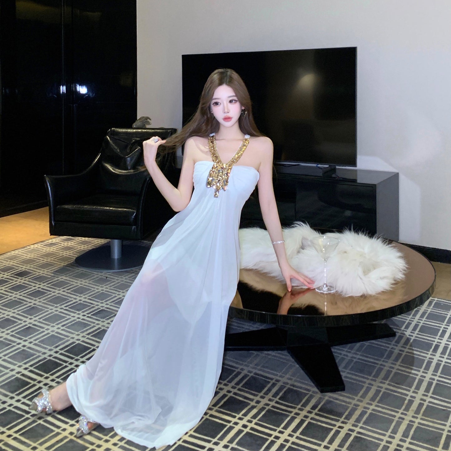 Fascinating A-Line White Evening Maxi Dress Graceful Crystals Accent Halter Long Dress AP3746