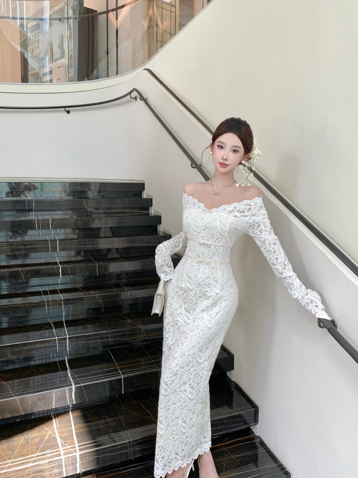 Ornate Lace Splicing Off-Shoulder Slit Maxi Dress Vogue Long Sleeve Sheath Evening Long Dress AP3750