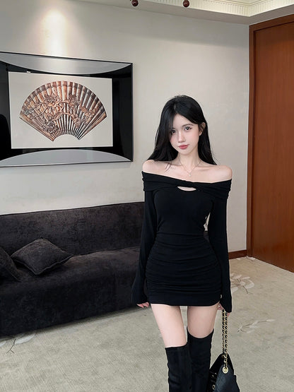 Fabulous Black Cutout Bodycon Mini Skirt Novelty Off-Shoulder Long Sleeve Short Dress AP3751
