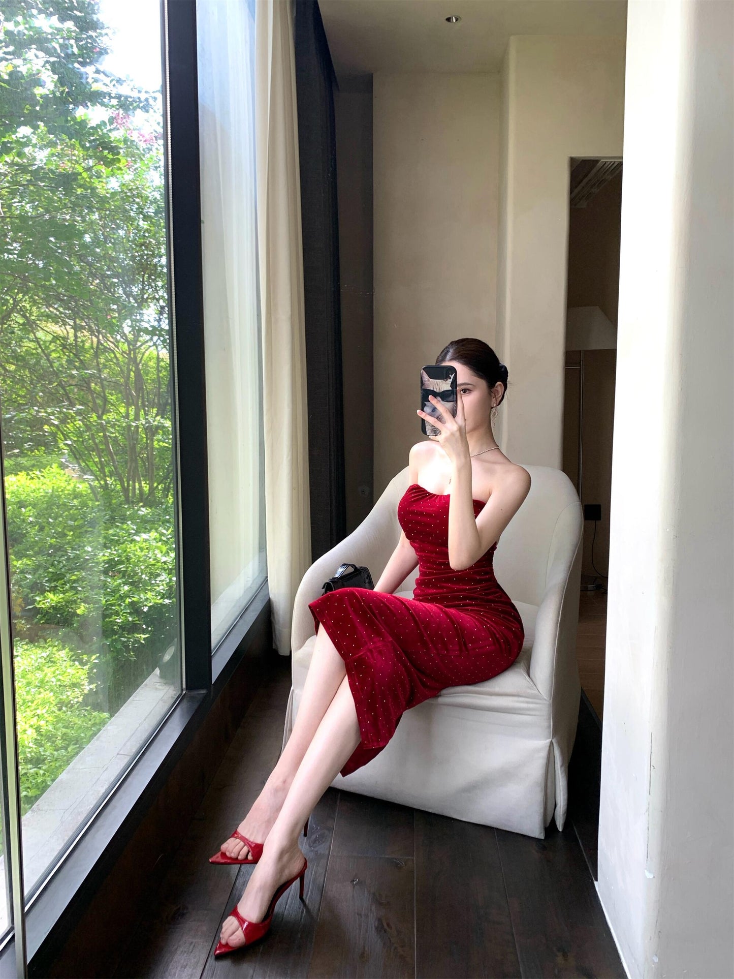 Luxurious Strapless Red Velvet Ruched Midi Skirt Fashionable Sequins Accent Backless Sheath Long Dress AP3753