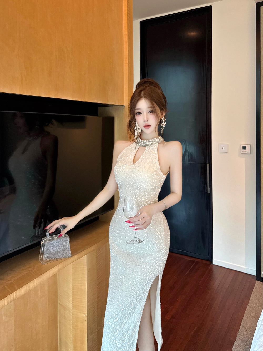 Artistic Sheath Sparkly Sequins Design Evening Maxi Dress Attractive Side Slit Cutout Halter Long Dress AP3762