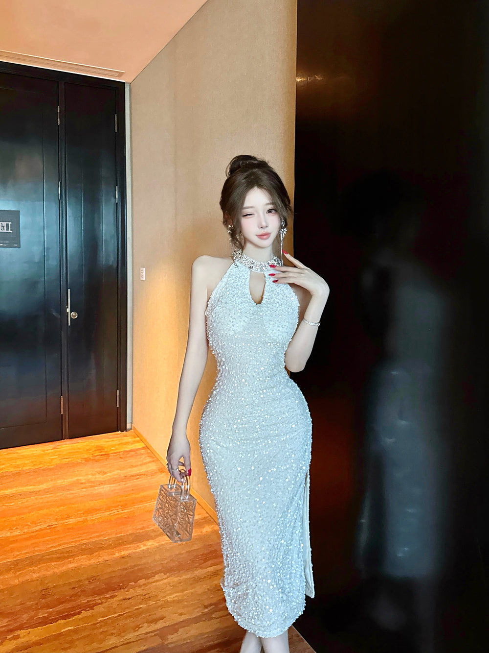 Artistic Sheath Sparkly Sequins Design Evening Maxi Dress Attractive Side Slit Cutout Halter Long Dress AP3762