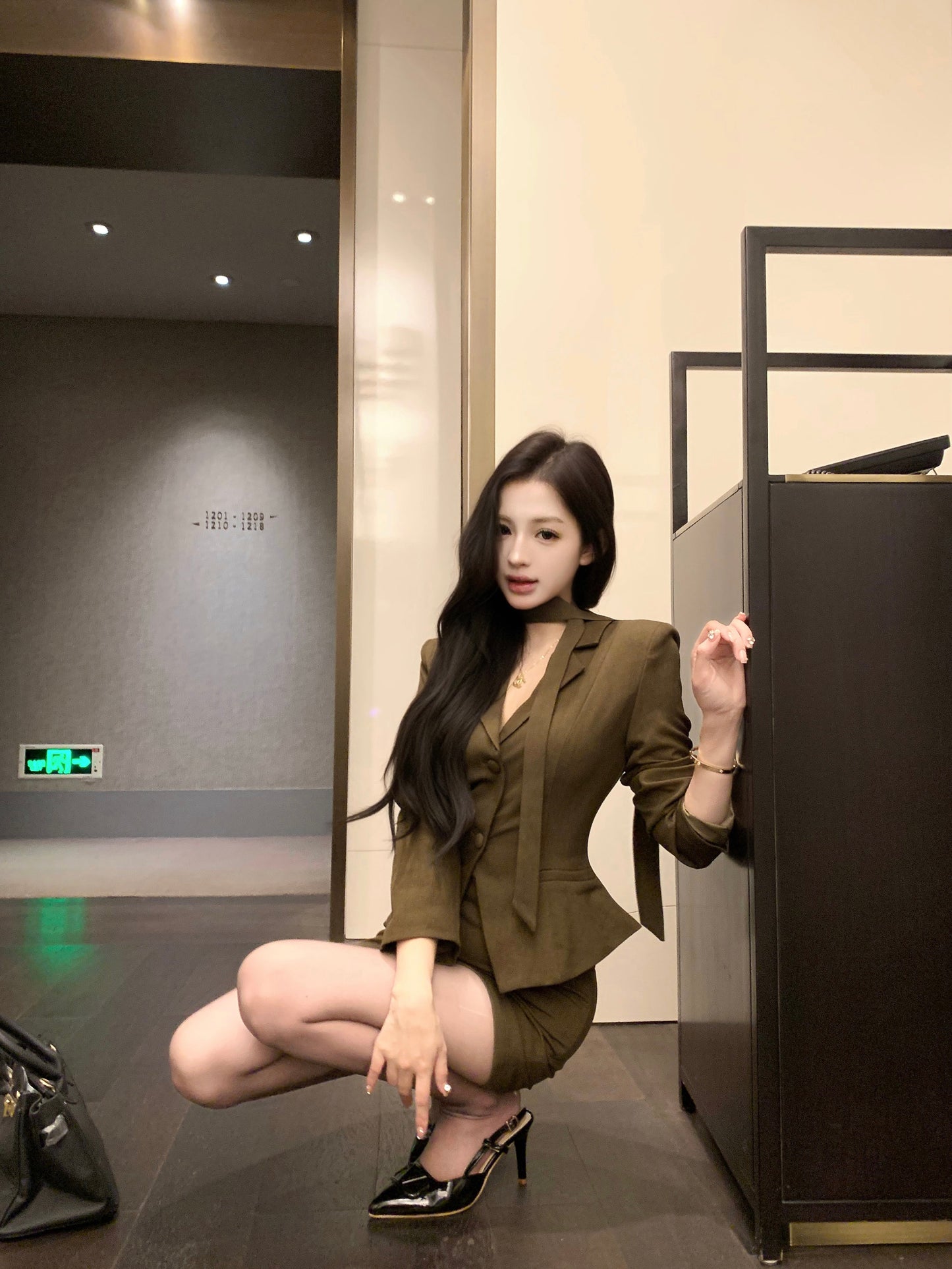 Dreamy Office Outfit Bodycon 2-Piece Set Mini Skirt With Sash Vintage V-Neck Long Sleeve Short Dress AP3763