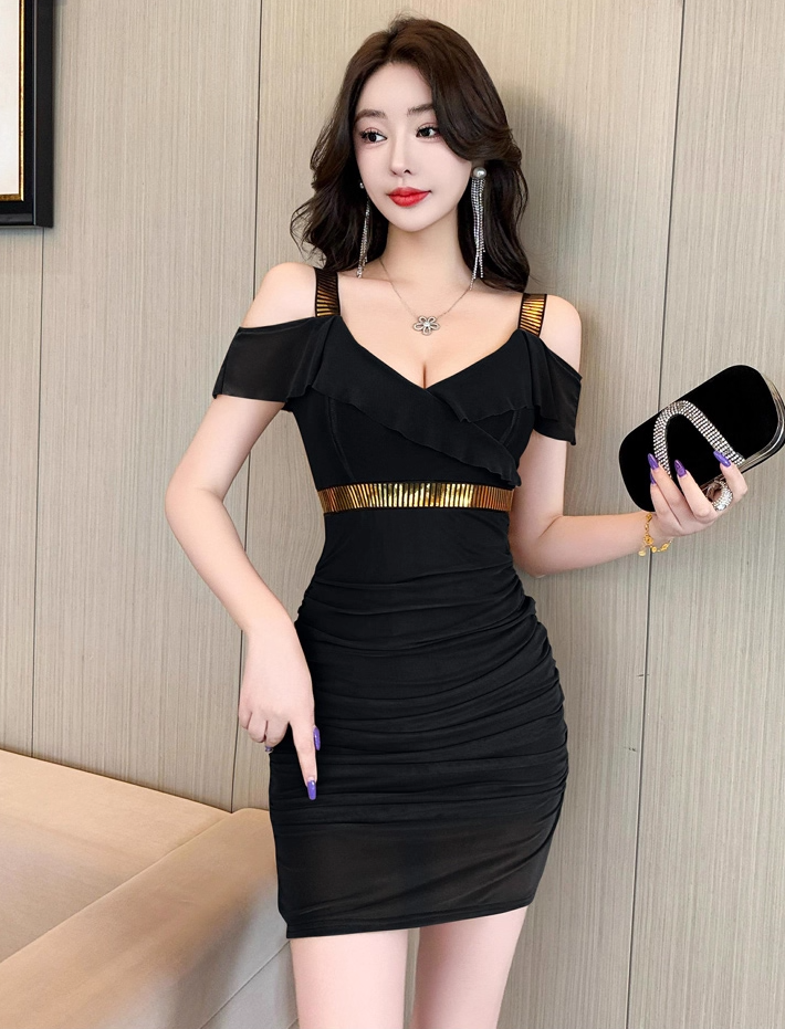 Glamorous Bodycon Ruffles Trim Black Mini Skirt Chic Sequins Design Off-Shoulder Short Dress AP3768