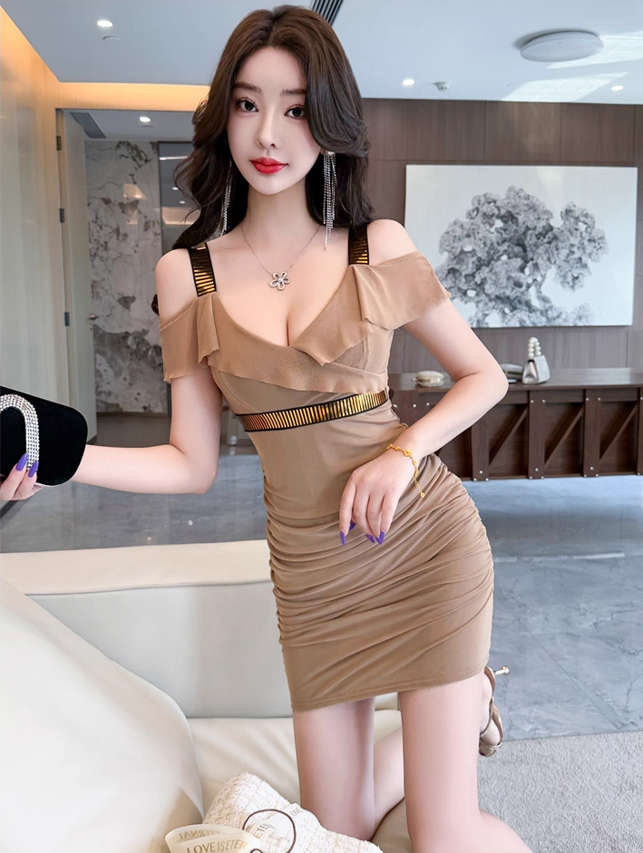 Dramatic Sequins Design Bodycon Mini Skirt Charming Off-Shoulder Ruffles Trim Short Dress AP3769