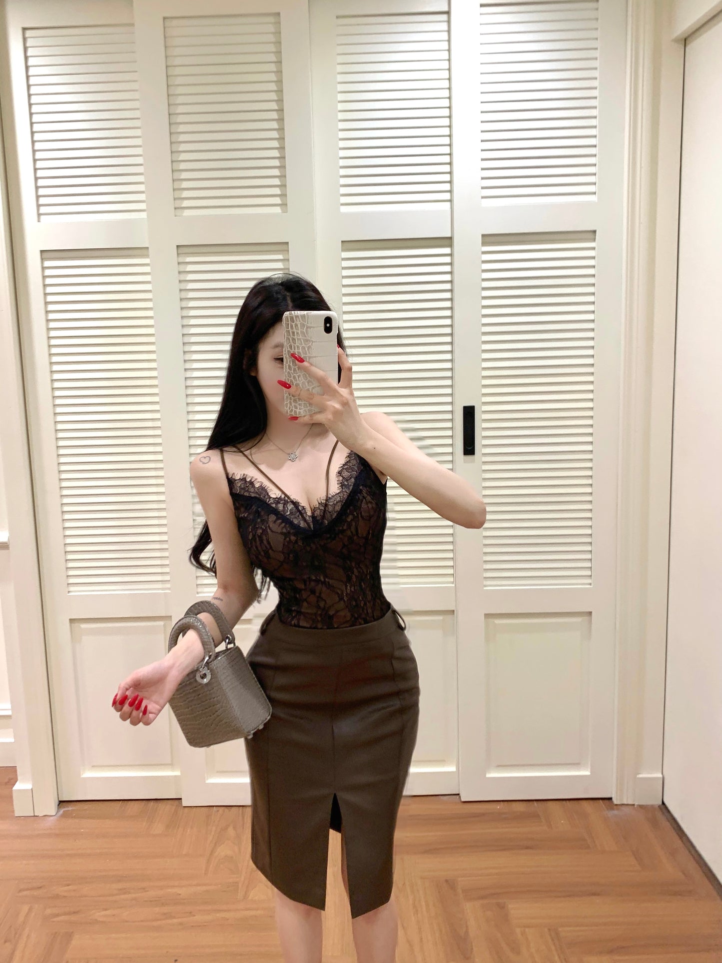 Sexy 2-Piece Set Lace Splicing Spaghetti Straps Bodice Evening Midi Dress French Style Sheath Slit Leather Long Dress AP3786